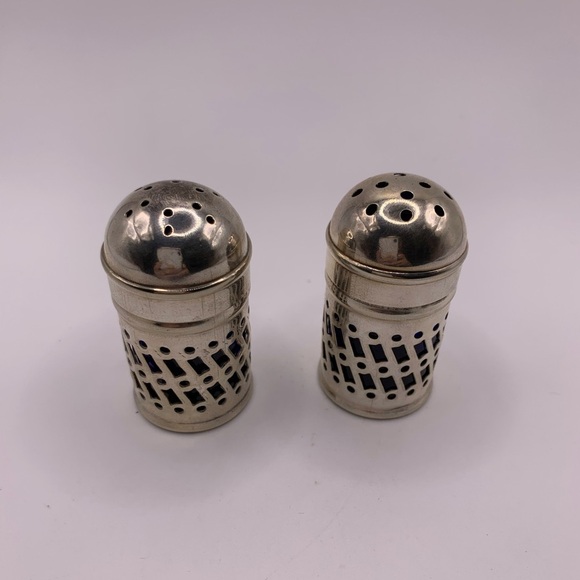 Vintage EPN’s salt and pepper shaker set made in England - Picture 1 of 6